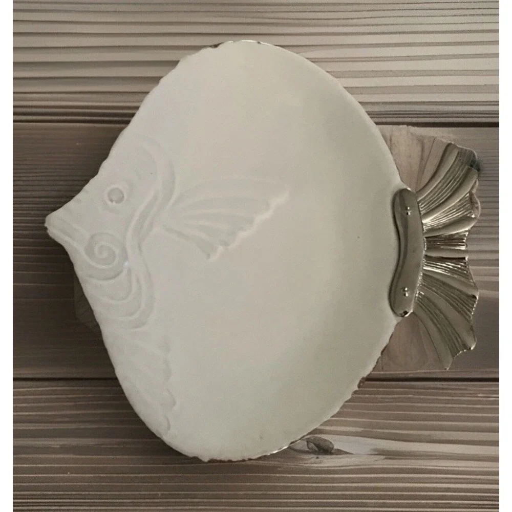 Sanibel By Mud Pie‎ Fish Plate, White Glazed Terracotta Plate W/Silver